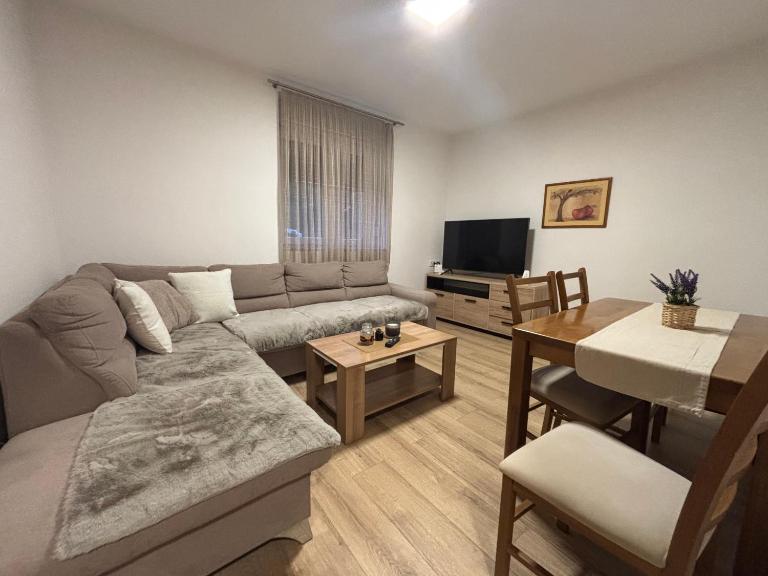 Apartment Grbesic - B&B Siroki Brijeg
