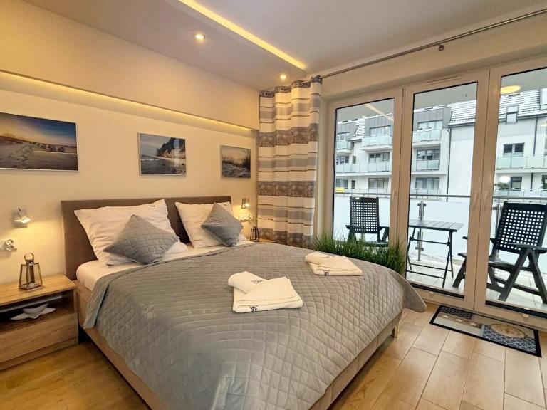 Apartamenty Bryza - Ułańska, Parking - B&B Świnoujście