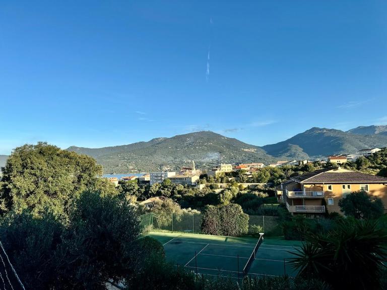 Appart résidence avec piscine - Chambres d'hôtes Propriano