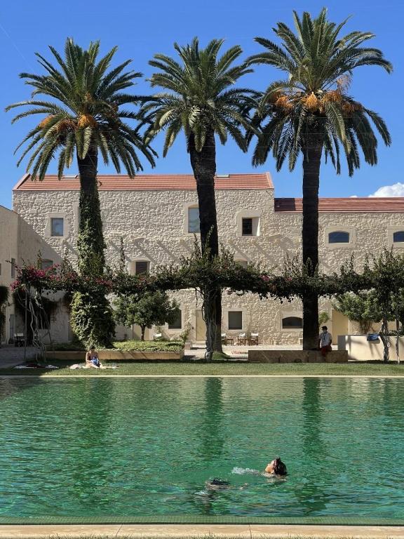 Rustic House with 2 Pools in a Monastery - Ferienwohnung Tavira