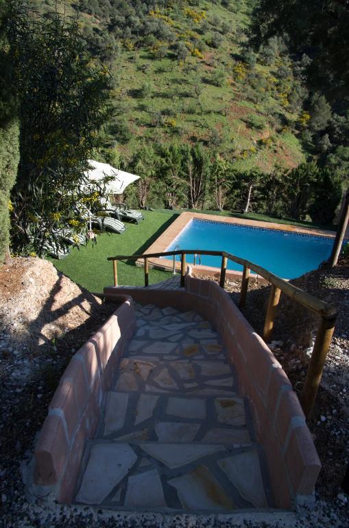 Rural Montes Málaga: Finca Pedregales - Bed and Breakfast Málaga