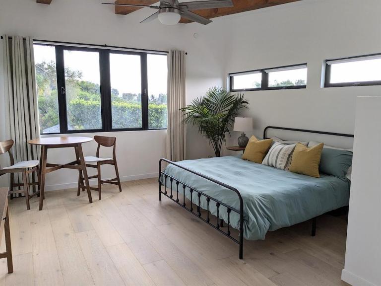 Newly Built, secluded, and tranquil Nest in Olivenhain - B&B Encinitas