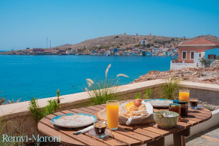 Remvi Seaside Houses - B&B Halki