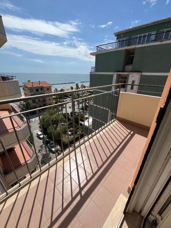Grottammare Appartamento prima fila - B&B Grottammare