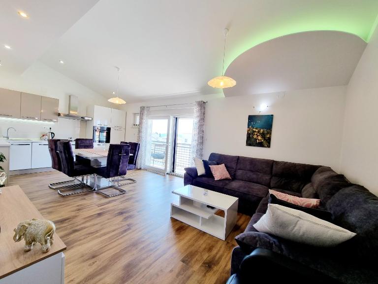 T&A apartments with jacuzzi and barbecue - B&B Kutleše