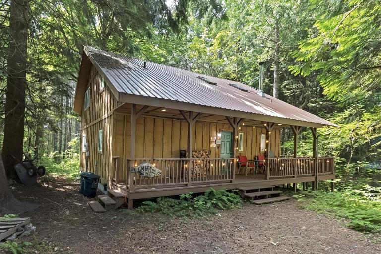 Twin Maples | WiFi, River Access, BBQ - B&B Packwood