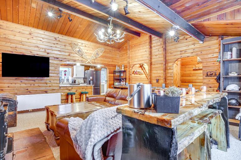 5 Mi to Breckenridge Ski Resort: Cozy Wood Cabin! - B&B Breckenridge