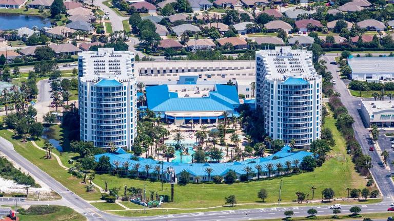 The Palms of Destin Resort 2813 - Bed and Breakfast Destin