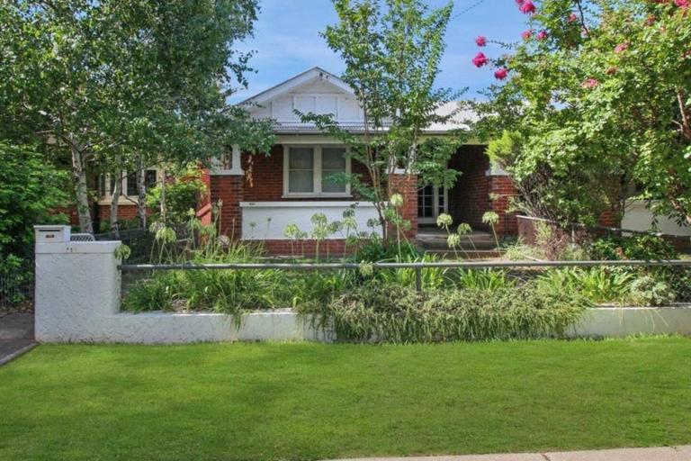 Charm and Value in Central - B&B Wog Wog