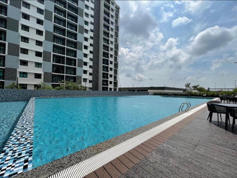 Maryam Homestay Desaru with netflix disney plus - Bed and Breakfast Bandar Penawar