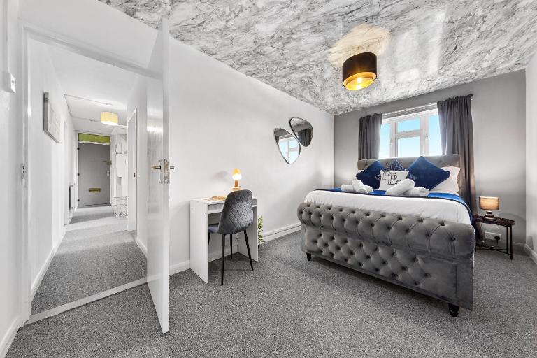 Brixton Large Comfort - B&B London