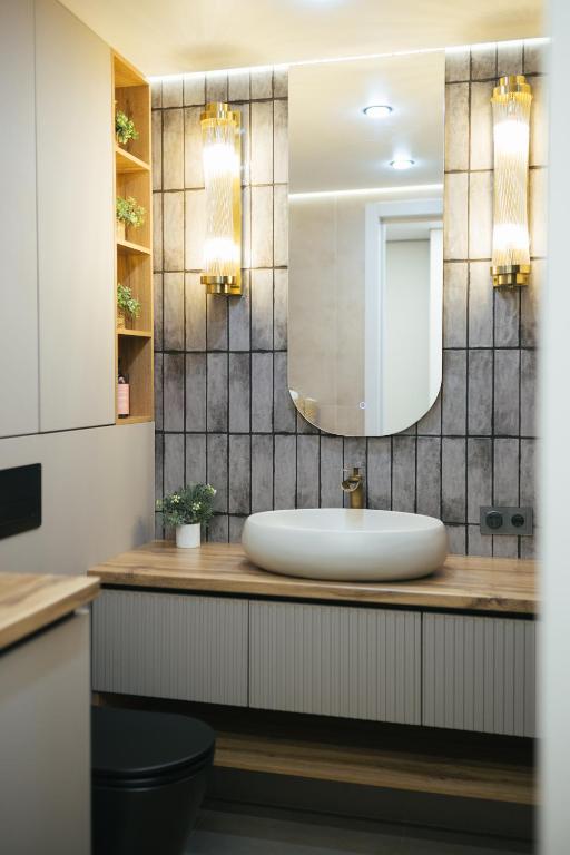Люксовые 2-комн Апартаменты С Сочетанием Классики И Бохо - B&B Petropavl