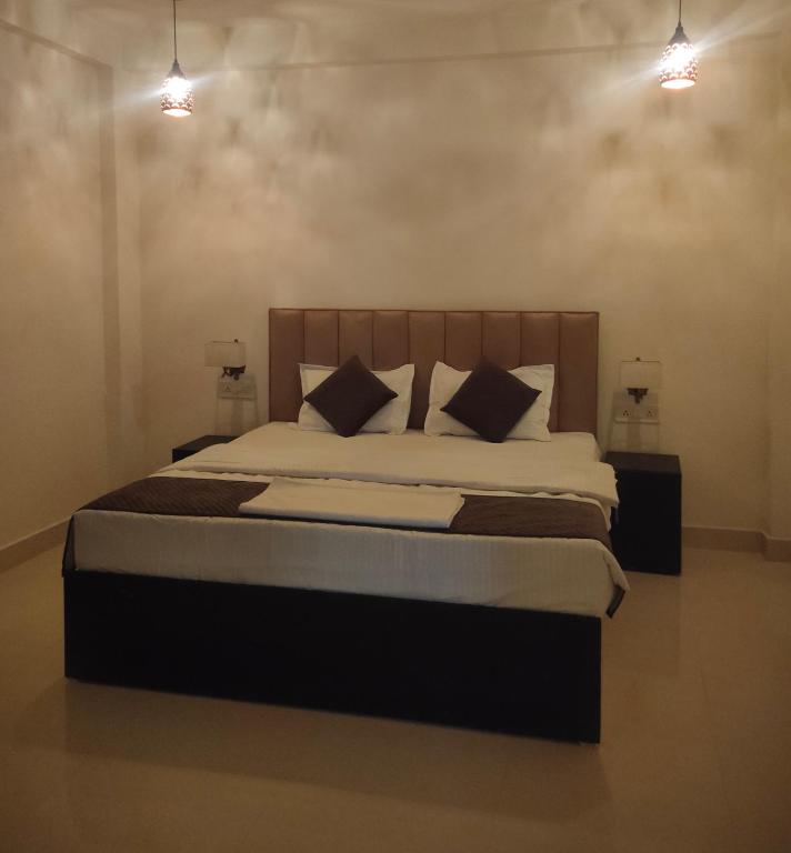 Rudraksh Paradise - Bed and Breakfast Benares