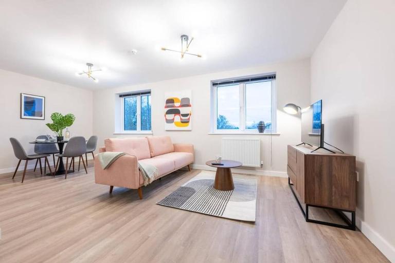 Luxurious 2 Bed Apartment Cardiff Central - B&B Cardiff