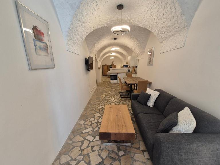 Charmantes Brauerei-Altstadtgewölbe - Ferienwohnung Laufen (Salzach)