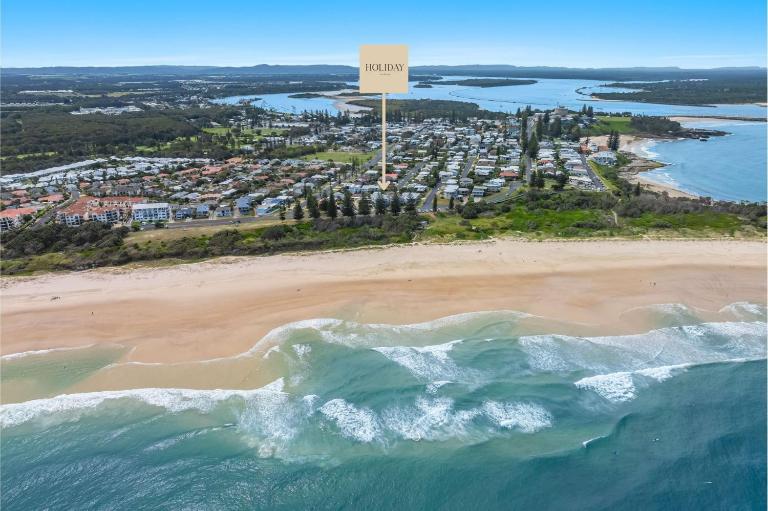 THE White Lotus -Beachside Yamba Townhouse with Pool Near Pippi Beach - Holiday Yamba - B&B Yamba