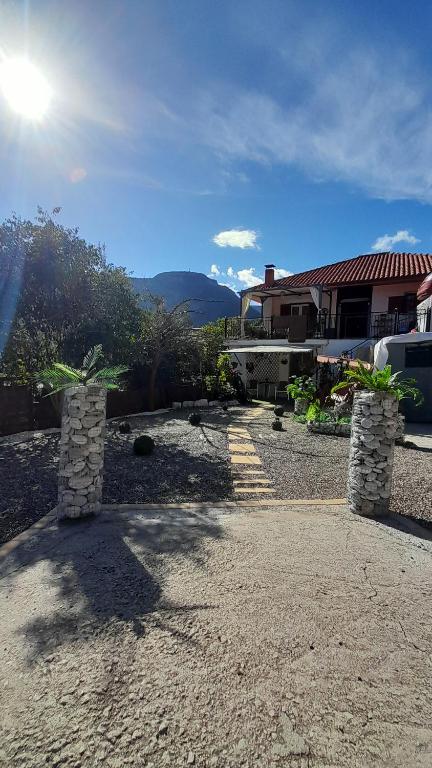 George house - B&B Leonídio