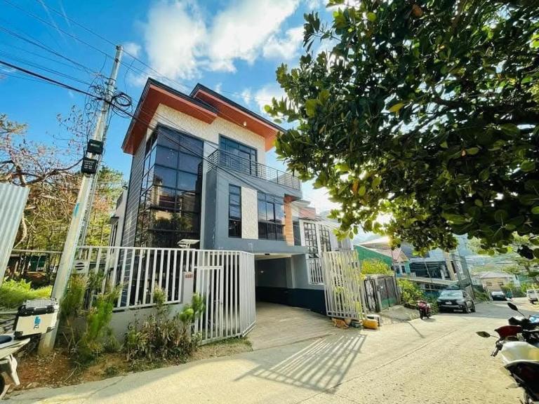 3 Storey Baguio Modern Transient House by DeiGratia - Bed and Breakfast Baguio City