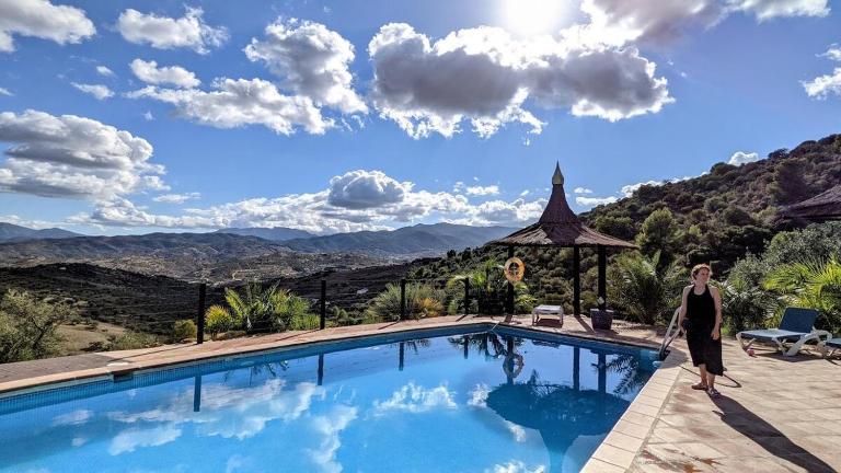 Agro tourism house GAUGUIN with pool Finca el Moralejo TOLOX - B&B Tolox