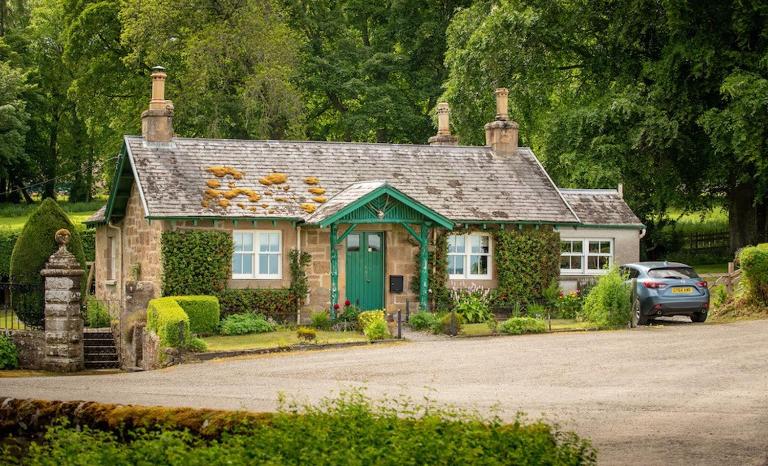 Foulis Castle Gate Lodge - B&B Evanton