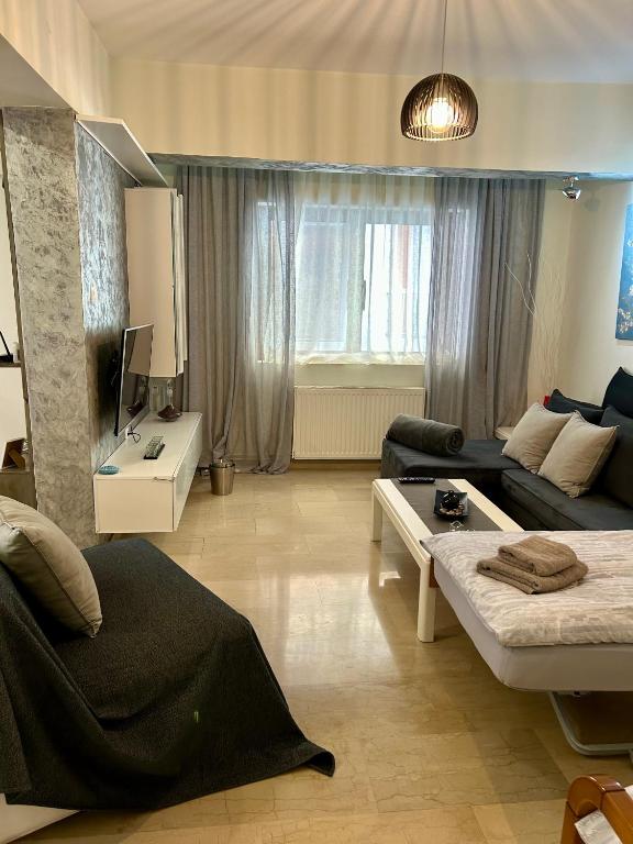 Super Nuova - Private Parking - B&B Thessaloniki