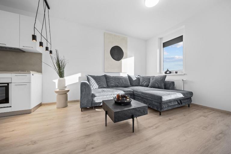 Modern 2-Bedroom Apartment in the Heart of Bratislava - B&B Bratislava