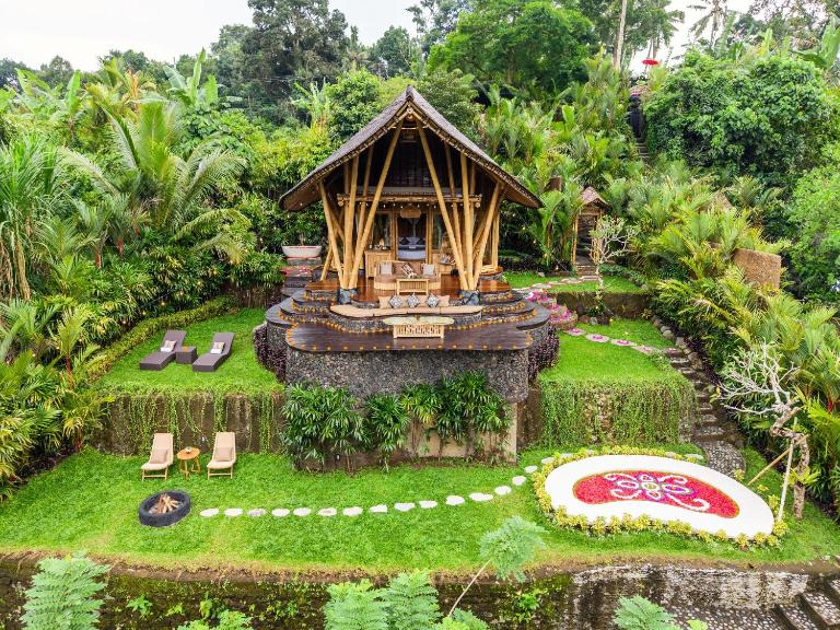 Aura Svarga - Swarga House - B&B Selat