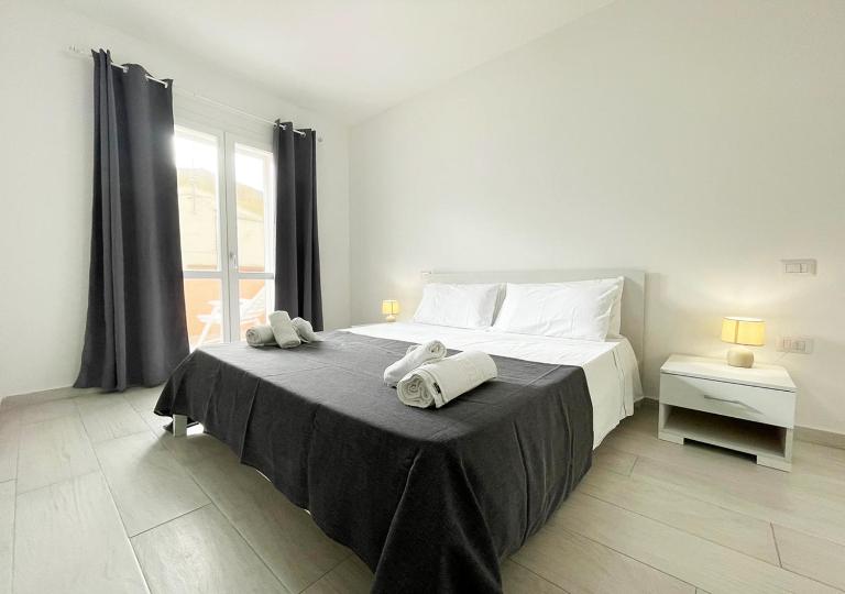 LaureLiving Holiday Home Residenza Solari - B&B La Maddalena