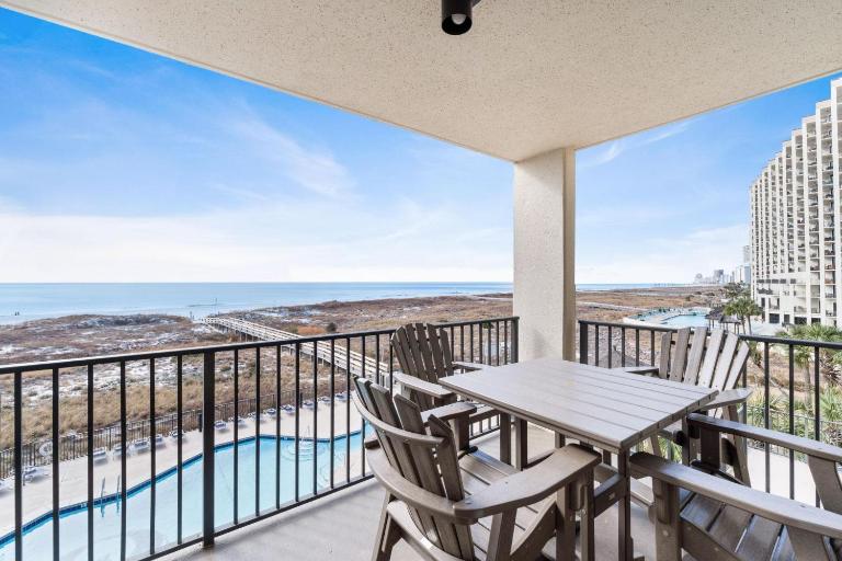 Phoenix 8 305 - B&B Orange Beach