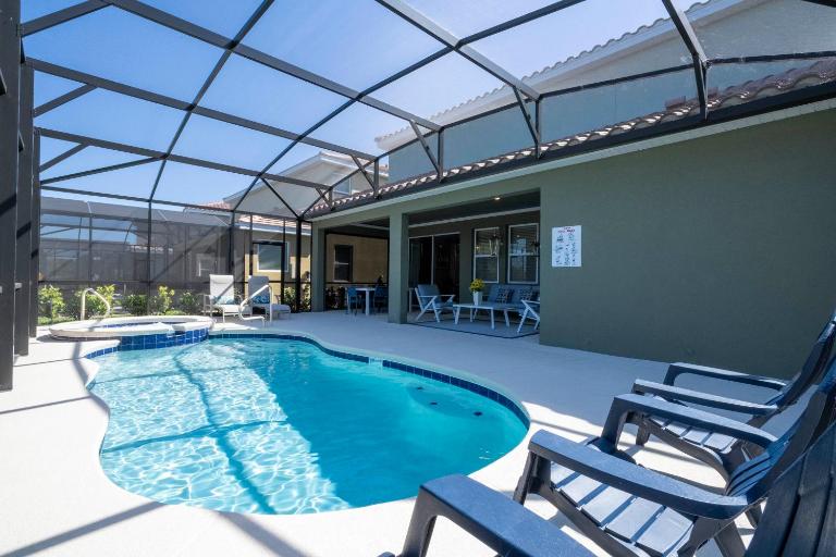 Stunning 5Bd w/ Pool Close to Disney @ Solterra 7829 - Bed and Breakfast Davenport