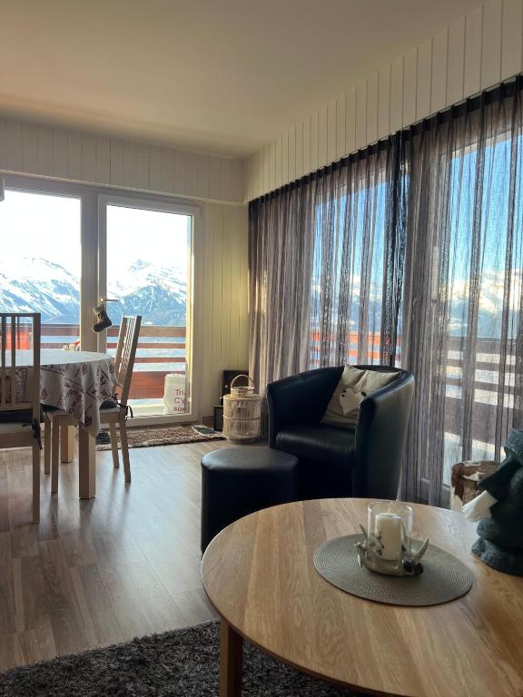 Magnifique appartement avec une Superbe Vue panoramique - B&B Veysonnaz