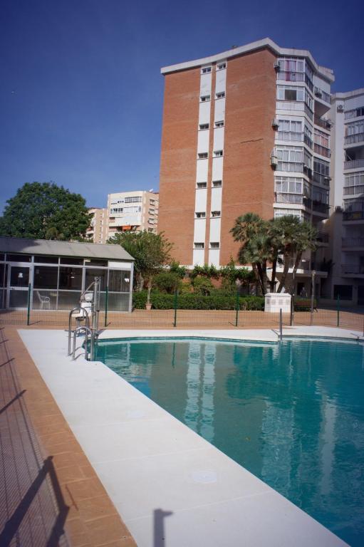Bahíazul Apartamento - centro, piscina y parking - B&B Torremolinos