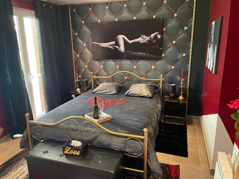 Love Room LA FABULEUSE - B&B Le Pradet