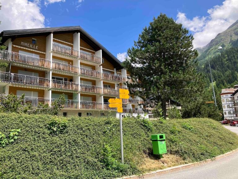 Holiday Apart 60m2 in leukerbad - Ferienwohnung Leukerbad