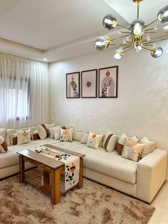 Votre appartement exceptionnel avec Iptv Netflix et Parking - Bed and Breakfast Kenitra
