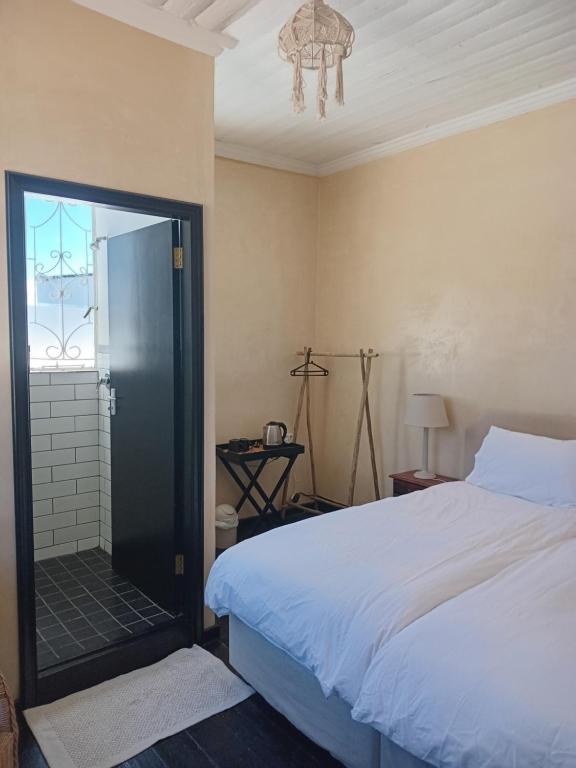 Cozy room in the Heart of Simon's Town - B&B Cape Town