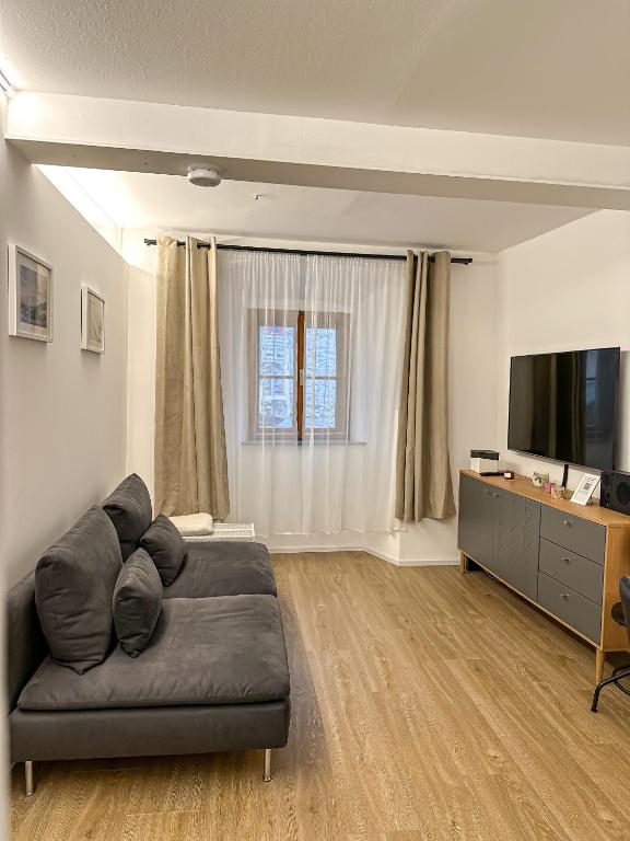 Design Stadthaus Apartment mit privatem Zugang - B&B Hallein