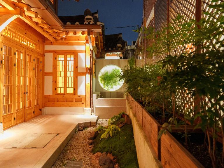 AWIK Hanok Stay - B&B Seoul