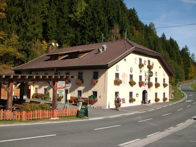 Gasthof zum Löwen - B&B Sankt Jakob im Lesachtal