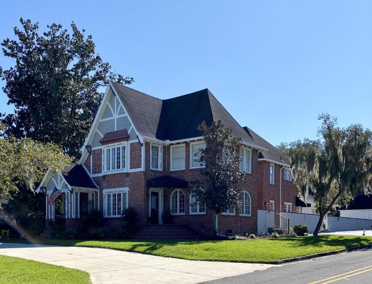 Historic Carriage House Downtown 2 bedroom 1 bath - Chambres d'hôtes Ocala