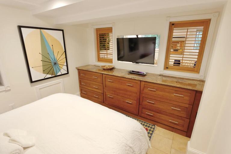 Capitol Hill Delight With Patio - B&B Washington
