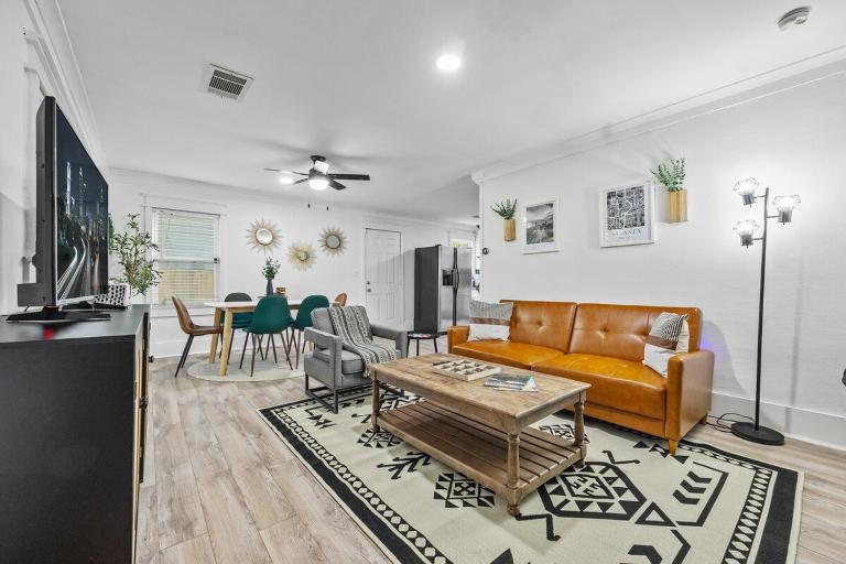 ATL Home min from Airport and Downtown - B&B Atlanta