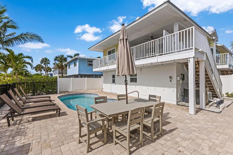 Beach Dream Vacation, Heated Saltwater Pool - Endless Summer - Roelens - B&B Fort Myers Beach