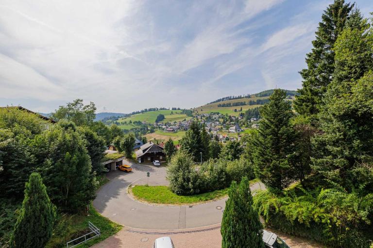 Bergpanorama & direkt an Wanderwegen mit Sauna im Haus - Ferienwohnung Todtnauberg