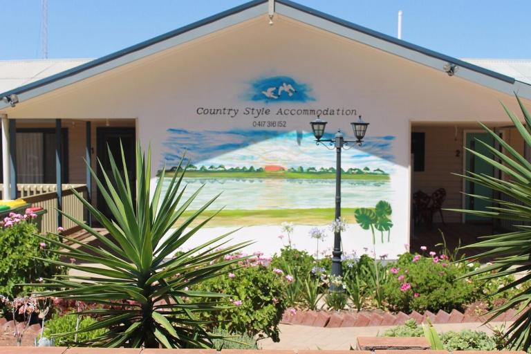 Country Style Accommodation Unit 1 - Bed and Breakfast Ouyen