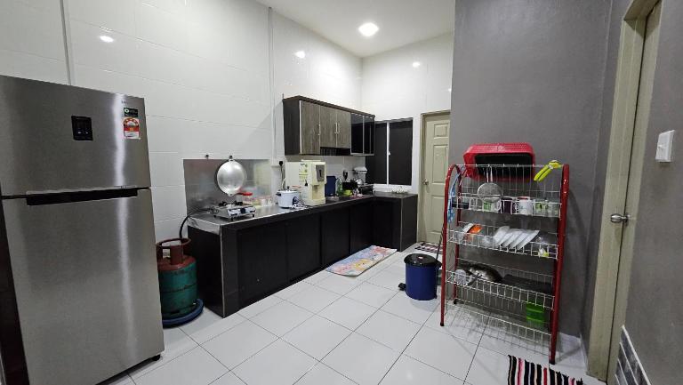Mem's Homestay Haziiq Jaya - B&B Kuching