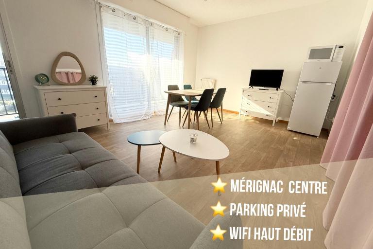 Le Cocon Urbain Balcon & Parking Privé - Chambres d'hôtes Mérignac