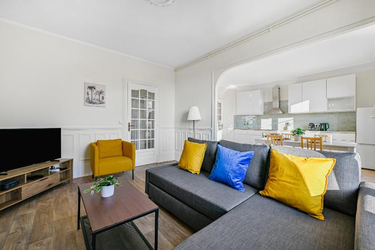 Le Stella - Centre-Ville - Proche Gare - Wifi - B&B Chelles