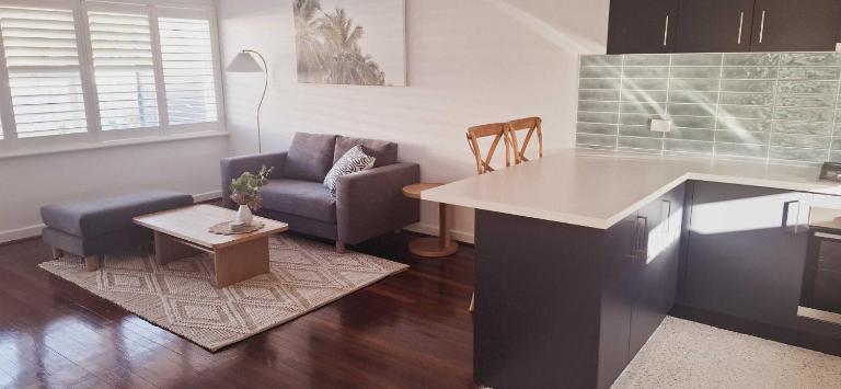 Charming Apt Min from Rockingham Beach - Hosted by Canstay - Ferienwohnung Rockingham