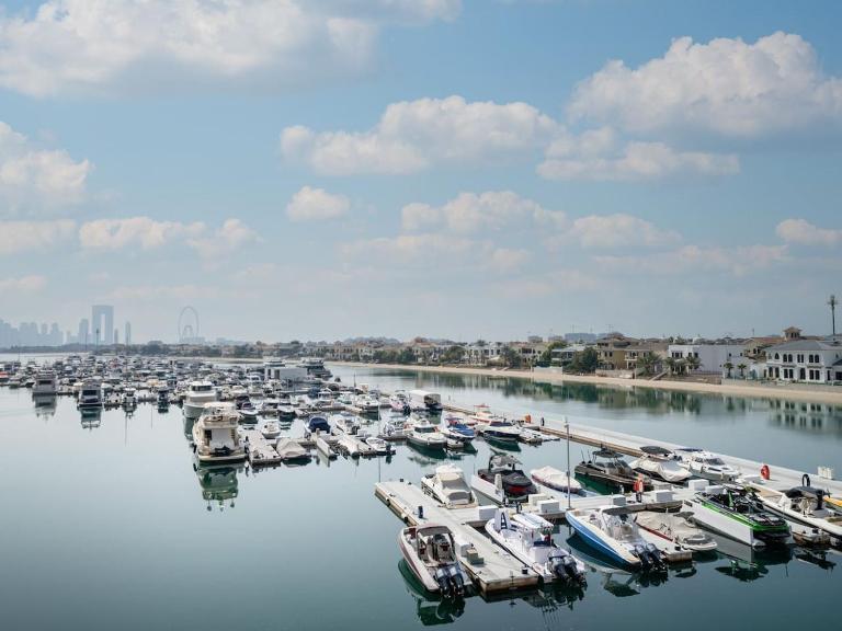Chic Waterfront Studio in Palm Views West - Ferienwohnung Dubai